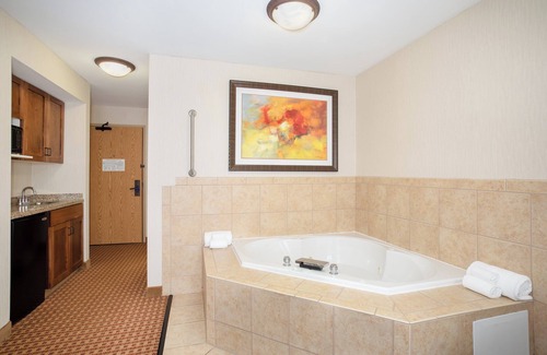 Gillette Hotel | Holiday Inn Express & Suites Gillette by IHG