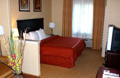 Longview Hotel | Holiday Inn Express & Suites Longview South I-20 by IHG
