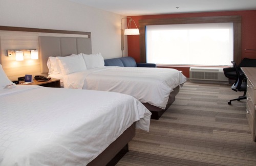 Marion Hotel | Holiday Inn Express & Suites Marion by IHG