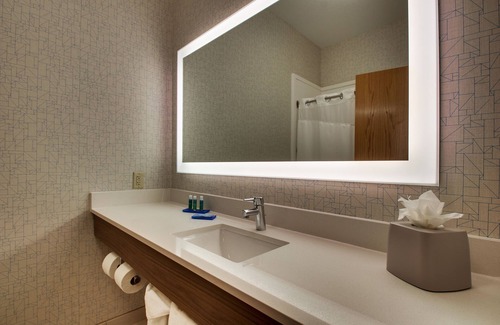 Morris Hotel | Holiday Inn Express & Suites Morris by IHG
