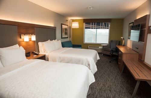 Norfolk Hotel | Holiday Inn Express & Suites Norfolk by IHG