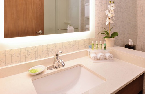 Trinity Hotel | Holiday Inn Express & Suites Trinity by IHG