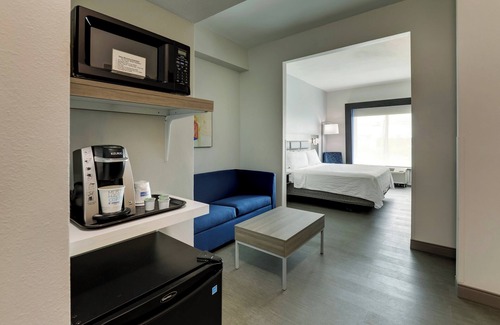 Richmond Hotel | Holiday Inn Express & Suites Richmond by IHG