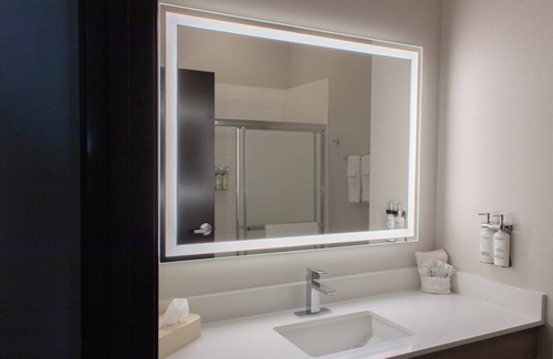 Temple Hotel | Holiday Inn Express & Suites Temple - Medical Center Area by IHG