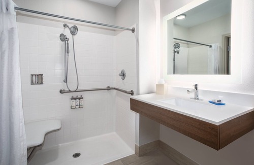 Tucson Hotel | Holiday Inn Express & Suites Tucson by IHG