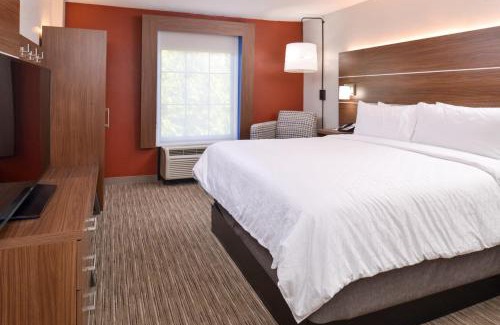 Towson Hotel | Holiday Inn Express Towson- Baltimore North by IHG