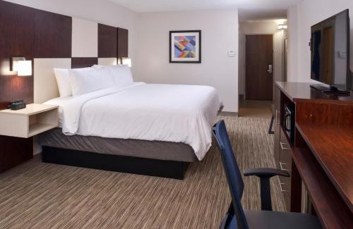 Towson Hotel | Holiday Inn Express Towson- Baltimore North by IHG