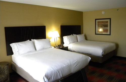 Bowling Green Hotel | Holiday Inn Express Hotel & Suites Bowling Green by IHG
