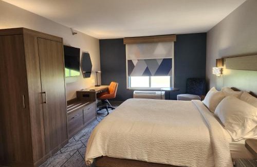 Crawfordsville Hotel | Holiday Inn Express Hotel & Suites Crawfordsville by IHG