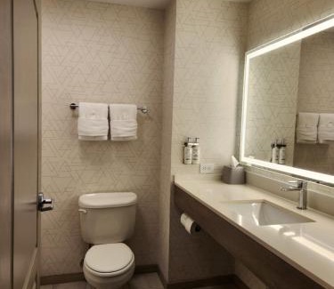 Crawfordsville Hotel | Holiday Inn Express Hotel & Suites Crawfordsville by IHG