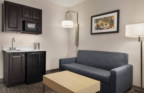 Charleston Hotel | Holiday Inn Express & Suites Mt. Pleasant by IHG