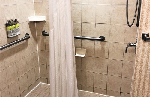North Syracuse Hotel | Holiday Inn Express Syracuse Airport by IHG