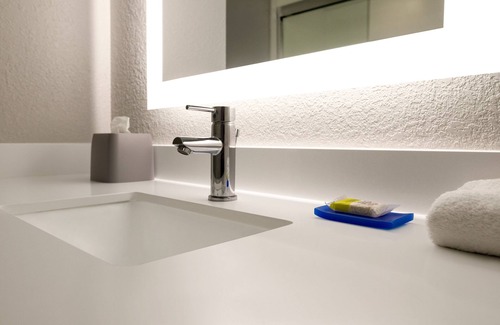 Pembroke Pines Hotel | Holiday Inn Express & Suites Pembroke Pines-Sheridan St by IHG
