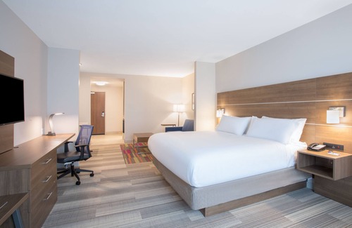 Reisterstown Hotel | Holiday Inn Express & Suites Owings Mills-Baltimore Area by IHG