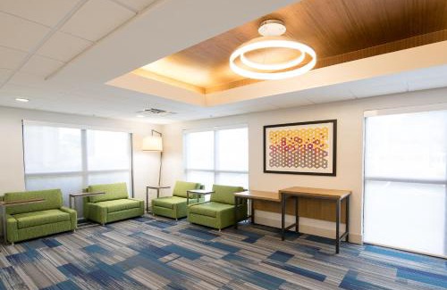 Stone Mountain Hotel | Holiday Inn Express Atlanta-Stone Mountain by IHG
