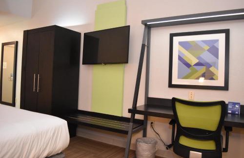 Venice Hotel | Holiday Inn Express Venice by IHG
