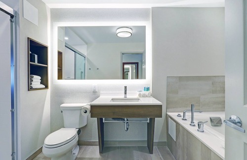 Whitby Hotel | Holiday Inn Express Whitby by IHG