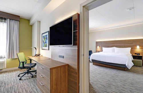 Whitby Hotel | Holiday Inn Express Whitby by IHG