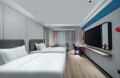 Jinshui District Hotel | Holiday Inn Express Zhengzhou Garden Road by IHG