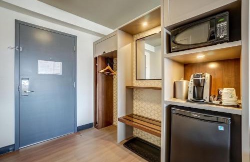 District Saint - Raymond - Vanier Hotel | Holiday Inn Gatineau - Ottawa by IHG