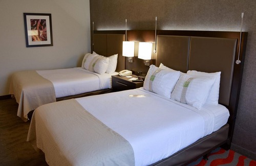 Grantville Hotel | Holiday Inn Harrisburg - Hershey Area, I-81 by IHG