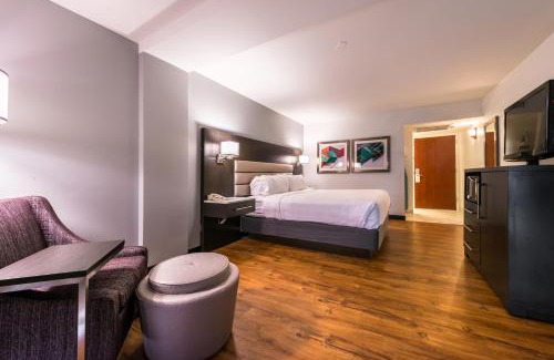 Beaumont Hotel | Holiday Inn Hotel and Suites Beaumont-Plaza I-10 & Walden by IHG