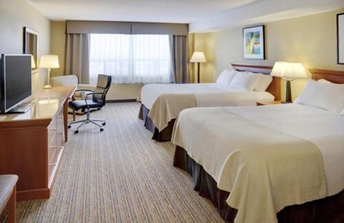 White Oaks Hotel | Holiday Inn Hotel & Suites London by IHG