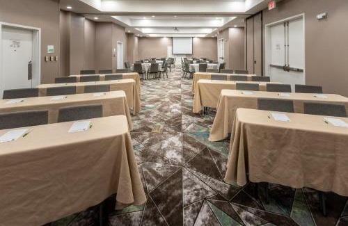 Ellendale Hotel | Holiday Inn Hotel & Suites Memphis-Wolfchase Galleria by IHG