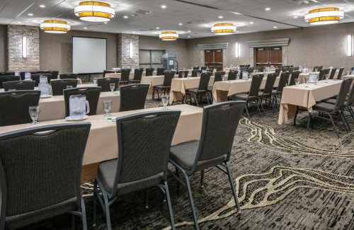Urbandale Hotel | Holiday Inn Hotel & Suites Des Moines-Northwest by IHG