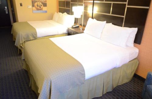 Channelview Hotel | Holiday Inn Houston East-Channelview by IHG