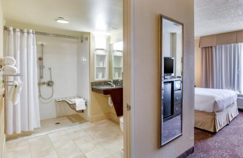 Indianapolis Hotel | Holiday Inn Indianapolis North-Carmel by IHG
