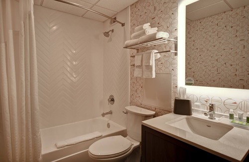 Historic Downtown Lancaster Hotel | Holiday Inn Lancaster by IHG
