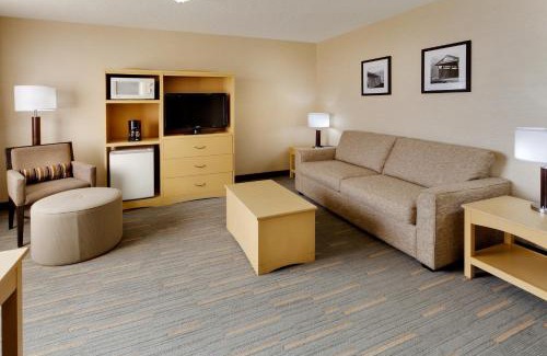 South Lethbridge Hotel | Holiday Inn Lethbridge by IHG