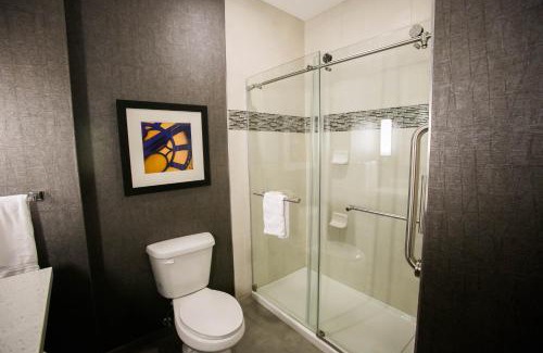 Longview Hotel | Holiday Inn Longview - North by IHG