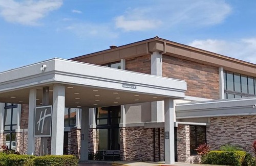 McAllen Hotel | Holiday Inn - McAllen - Medical Center Area by IHG