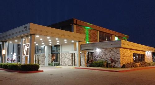 McAllen Hotel | Holiday Inn - McAllen - Medical Center Area by IHG