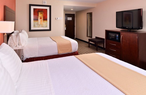 New London Hotel | Holiday Inn New London - Mystic Area by IHG