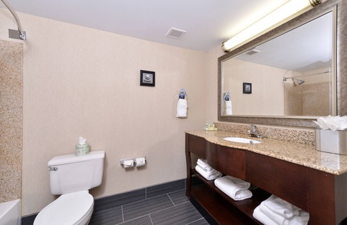 New London Hotel | Holiday Inn New London - Mystic Area by IHG