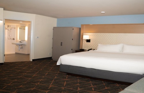 Terrytown Hotel | Holiday Inn New Orleans West Bank Tower by IHG