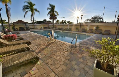 Orlando Hotel | Holiday Inn Orlando East-UCF Area by IHG