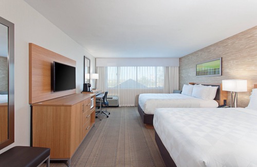 Palmdale Hotel | Holiday Inn Palmdale-Lancaster by IHG