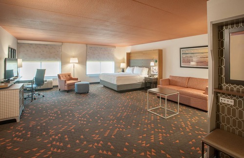 Ferry Pass Hotel | Holiday Inn Pensacola - University Area by IHG