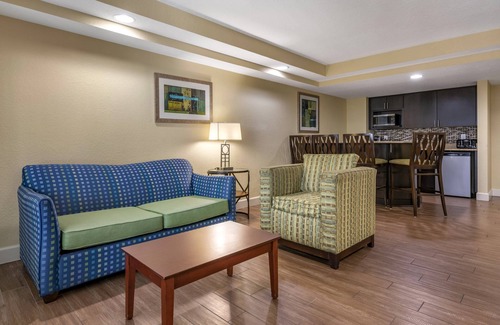 Florida Central Atlantic Coast Resort | Holiday Inn Resort Orlando - Lake Buena Vista by IHG