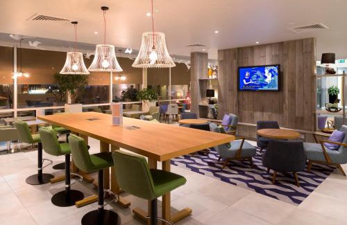 Amesbury Hotel | Holiday Inn Salisbury - Stonehenge by IHG