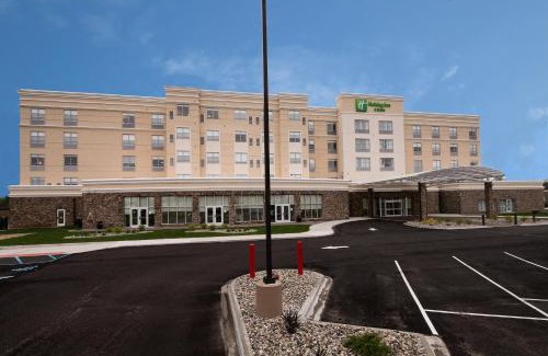 Troy Hotel | Holiday Inn & Suites Detroit - Troy by IHG
