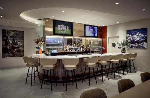 Lachine Hotel | Holiday Inn & Suites Montreal Airport by IHG