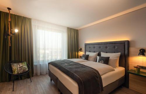 Neuenland Hotel | Holiday Inn - the niu, Crusoe Bremen Airport by IHG