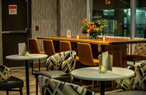 Church and Wellesley Hotel | Holiday Inn Toronto Downtown Centre by IHG