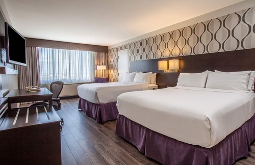 Northeast Mississauga Hotel | Holiday Inn Toronto - Int'l Airport by IHG