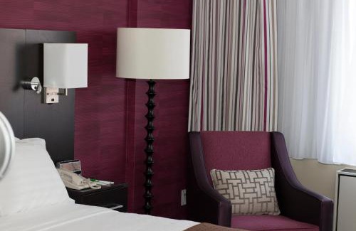 Northeast Mississauga Hotel | Holiday Inn Toronto International Airport by IHG
